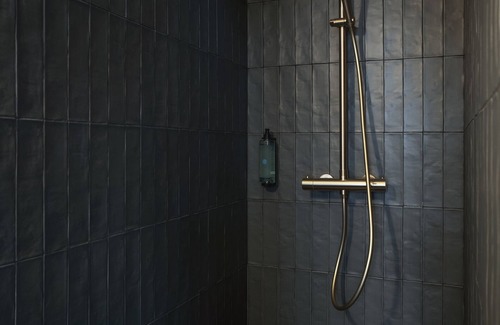Broekwijk Bed & Breakfast | Secret Walls