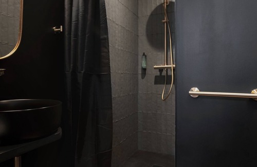 Broekwijk Bed & Breakfast | Secret Walls