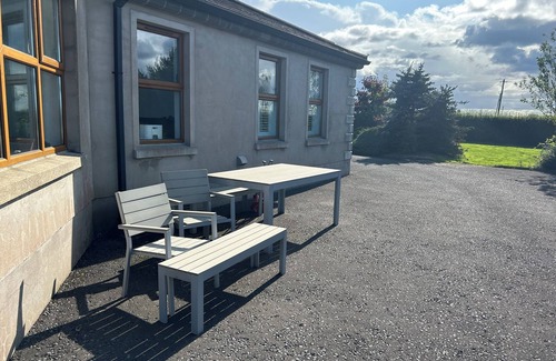 Lisburn House | Secure detached country living, large enclosed garden, pet friendly, pool table