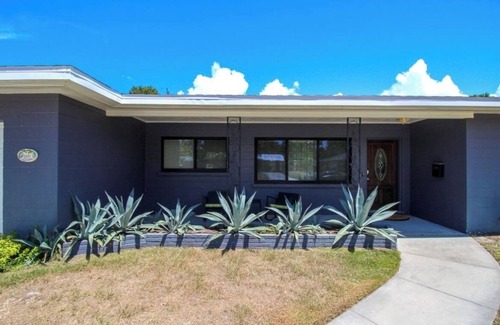 Southgate House | Secure, so convenient, updated, spacy 2 bedrm home; fenced yard, WiFi, parking.