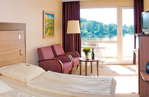 Moelln Hotel | Seehotel Schwanenhof
