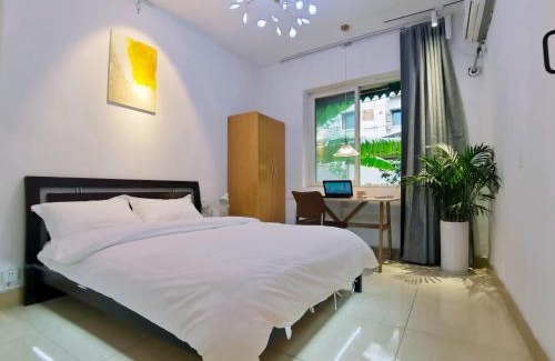 Chengdu City Centre Apartment | Seeking Flavors in Chengdu zhonglieci road