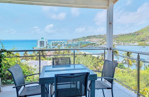 Oyster Pond Apartment | Seemingly unobstructed sea and marina view