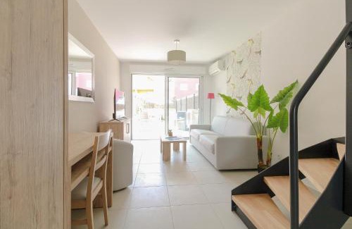 La Faviere Apartment | SELECT'SOHOME - Résidence Le Poséidon - Appartement en Duplex avec parking privé et piscine ! - POS-F