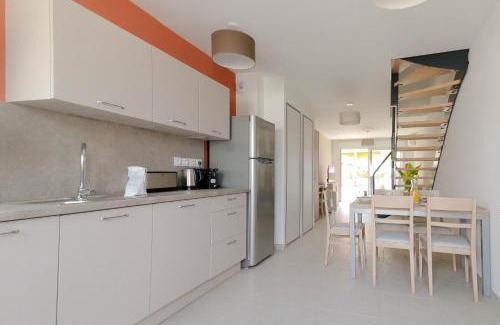 La Faviere Apartment | SELECT'SOHOME - Résidence Le Poséidon - Appartement en Duplex avec parking privé et piscine ! - POS-F