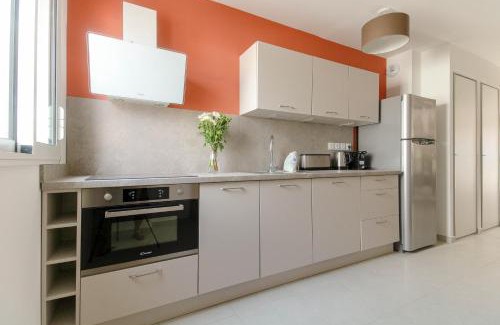 La Faviere Apartment | SELECT'SOHOME - Résidence Le Poséidon - Appartement en Duplex avec parking privé et piscine ! - POS-F