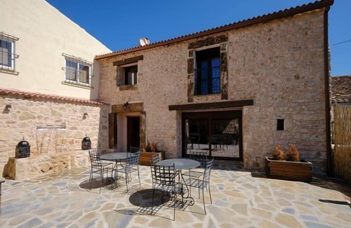 Pradena Cottage | Self catering El Escondite De Castroserna for 10 people