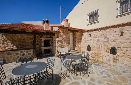 Pradena Cottage | Self catering El Escondite De Castroserna for 10 people