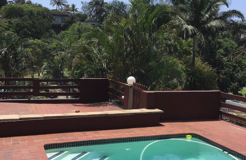 Umhlali Beach House | Self catering guesthouse KZN Salt Rock