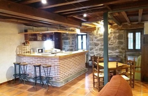 Cillan Cottage | Self catering Las Henrenes for 8 people