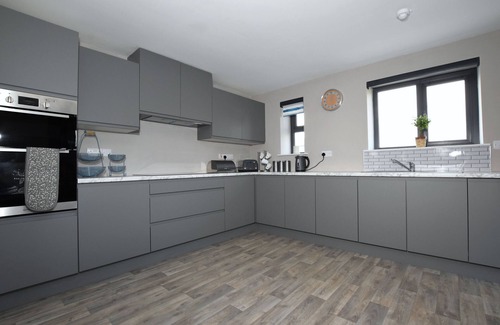 Hillsborough Apartment | Self Catering Three Bedroom Apartment - Homestead Hillsborough