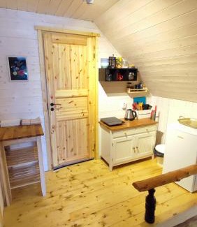Karde Apartment | Self check-in Attic Suite next to Hiking Trails