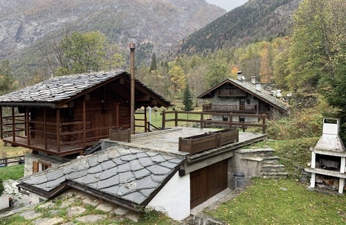 Gaby Ski Chalet | Self-contained chalet with garden and all amenities. Preference x seasonal rental