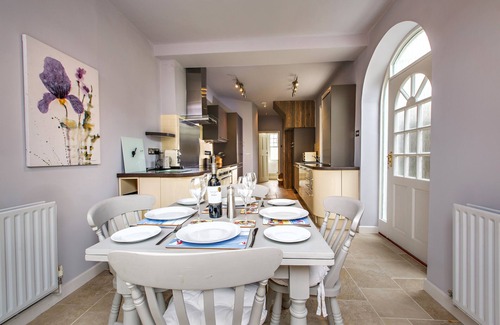 Sheringham Cottage | Self contained luxury 2-bedroom self-catering holiday let with private garden