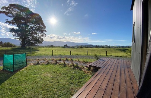 Motupipi Apartment | Self contained unit in a rural setting, 5 min to town and beach!