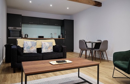 Preston Apartment | Self contantained Delux Studio Apartment