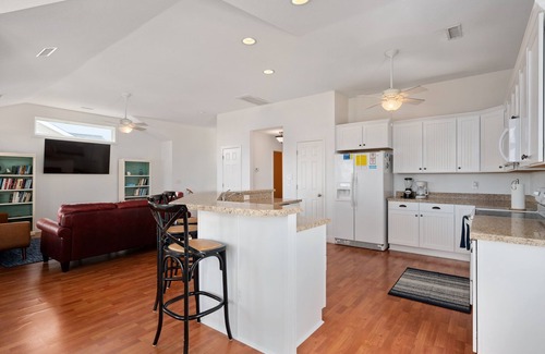 Sea Scape House | Semi-Oceanfront, Ocean Views! 225ft to Beach! -Pool, Hot Tub,Pool Table,Dogs OK!