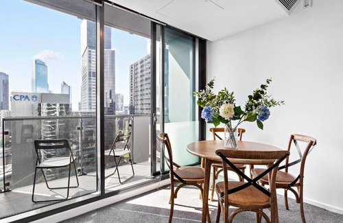 Southbank Apartment | 'Sensational Southbank' A Modern Resort style Stay