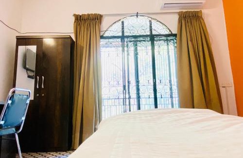 Kalyani Nagar Bed & Breakfast | Separate 2 AC Rooms Kalyani Nagar Near Pune Airport Osho Garden WTC