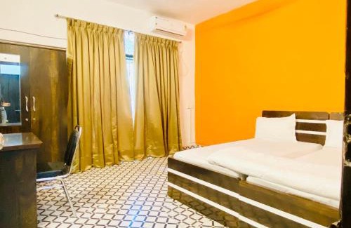 Kalyani Nagar Bed & Breakfast | Separate 2 AC Rooms Kalyani Nagar Near Pune Airport Osho Garden WTC