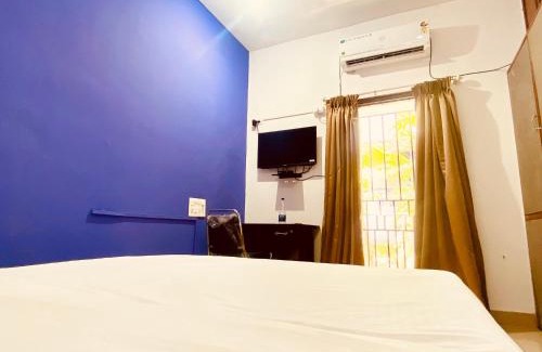 Kalyani Nagar Bed & Breakfast | Separate 2 AC Rooms Kalyani Nagar Near Pune Airport Osho Garden WTC