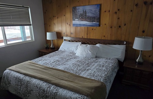 Camp Nelson Hotel | Sequoia Nat. Forrest, Bar & Restaurant , Hotel, Store.nLocated on 4 acres Wi-Fi