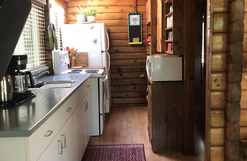 Sturdies Bay Cabin | Serendipity by the sea