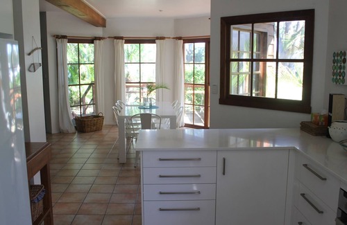 Smiths Lake House | Serendipity on SmithsLake Waterfront Cosy Fireplace Kayaks Pets Amazing Beachesn