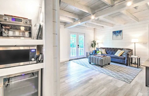 Bath House | "Serene 1 Bedroom with River View, Gardens, and Private Amenities, Near Town"