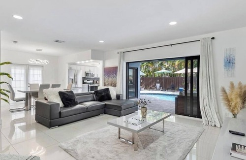 Coral Ridge Isles House | Serene 4-BR Home in Fort Lauderdale w/Heated Pool