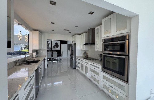 Tamarac House | Serene 4-Spacious luxury home