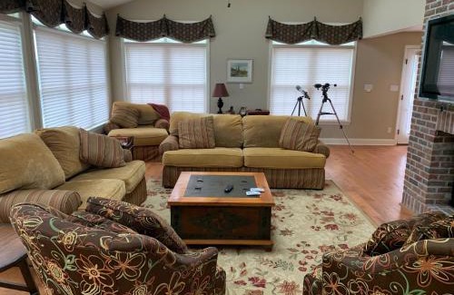 Burgettstown House | Serene 6BR country home on 325 acres ATV for rent