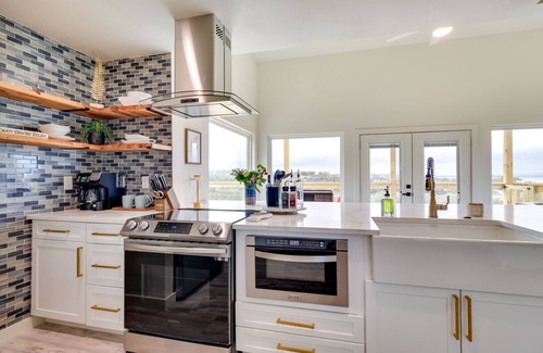 Burnet House | Serene Burnet Getaway w/Buchanan Lake Views!