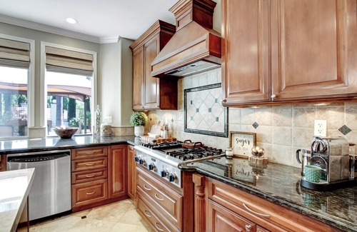 Granada Hills North House | Serene Granada Hills Oasis in Los Angeles- 4 Bed+Bonus Room+Office