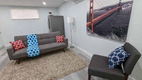 Regina Apartment | SERENE & MODERN 1BED SUITE + CLOSE TO AIRPORT