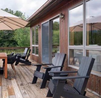 Fleischmanns House | Serene Mountain Lodge w Stunning Views