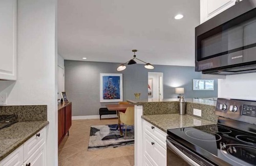 Warm Sands House | Serene Oasis Condo in Palm Springs