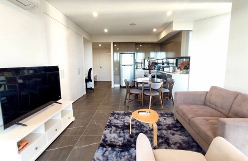 Wentworth Point Apartment | Serene Parkside Retreat 2Brs@ close 2 Olympic park