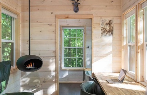 Sylva House | Serene, Romantic Getaway, Outdoor Shower, and Hiking!