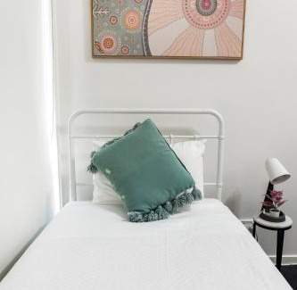 Gregory Hills House | Serene Single Room - Convenient Location in Gregory Hills - Shared Bathroom