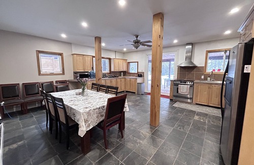 Buckhorn Cottage | Serene, Spacious Waterfront Cottage in Kawartha Lakes w. Hot Tub. Pet-Friendly!