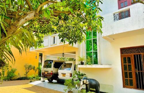 Waskaduwa Apartment | Serene Stay - Cozy Upstairs Apartment