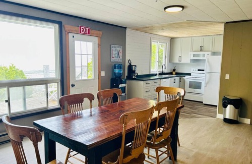 Tobermory Cottage | Serene Tobermory waterfront cottage