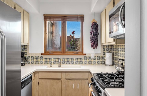 South Capitol House | Serenidad - Walk Everywhere, Kiva Fireplace