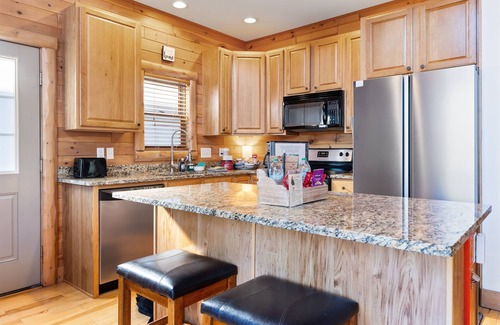 Saxony Forest House | Serenity Bay Lakefront Cabin w/Boat Slip.