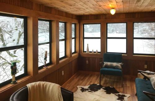 Eden House | Serenity by the lake