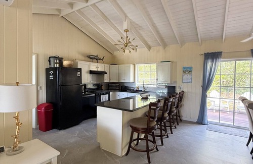 Schooner Bay Cottage | Serenity Cottage at Casuarina Point