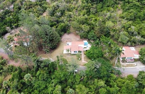 San Jose de las Matas House | Serenity in a 3-bdr Villa in SAJOMA w/Pool, WiFi, AC, Jacuzzi etc
