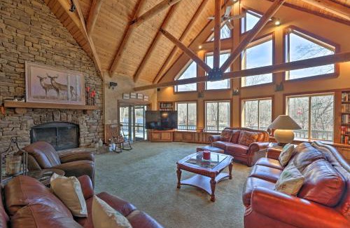 Lewisburg House | Serenity on the River Luxe Lewisburg Cabin!