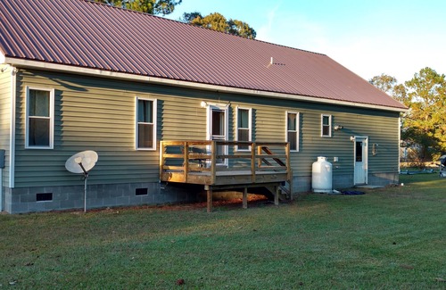 Roper House | Serenity on the Sound - Quiet Neighborhood - Water Views